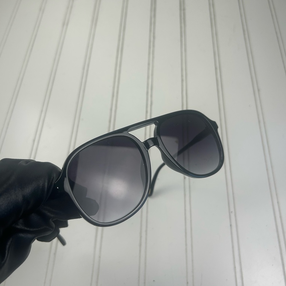 LAST CHANCE Black Aviator Style Sunglasses UV Protection – Unisex - Picture 4 of 7